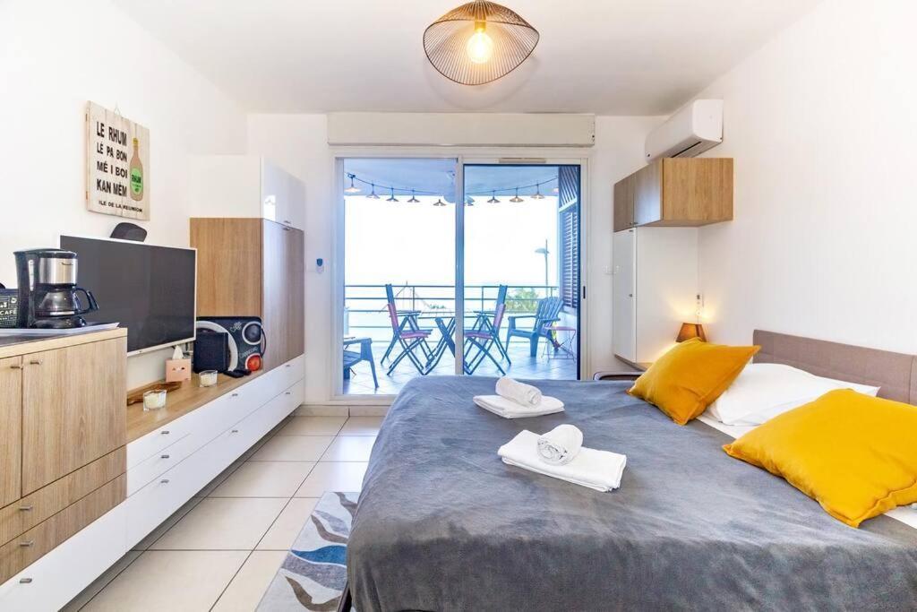 Oceanides - Studio Renove Avec Magnifique Vue Mer - Saint-Gilles-Les-Bains Exterior photo