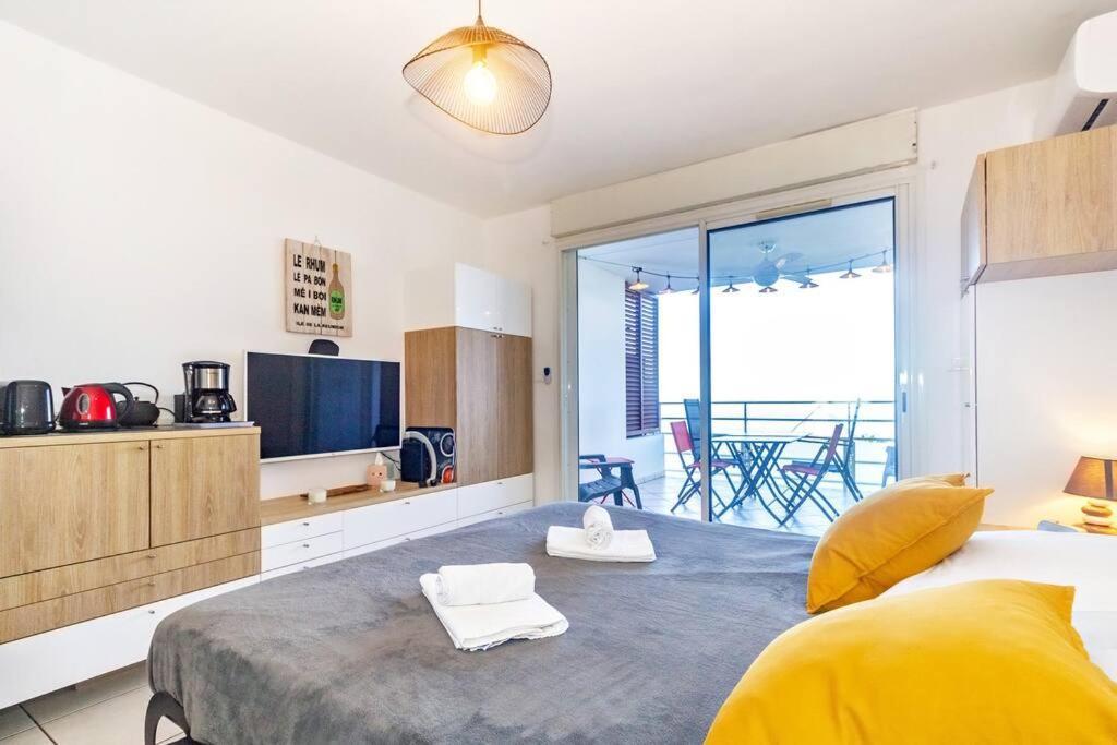 Oceanides - Studio Renove Avec Magnifique Vue Mer - Saint-Gilles-Les-Bains Exterior photo